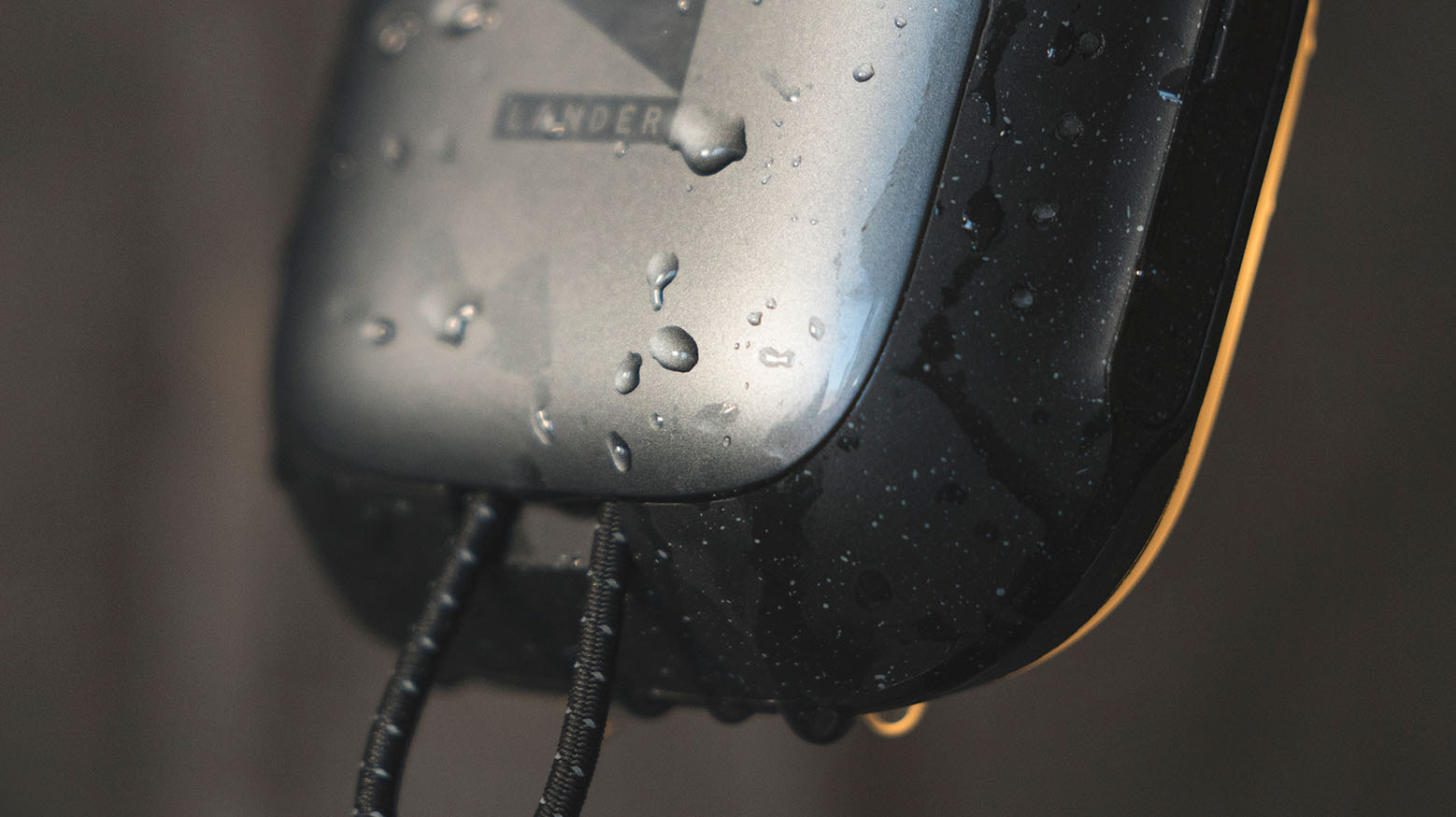 LANDER CAIRN XL LANTERN ランダー スマート ランタン The Cairn Lantern & Powerbank | Lander®