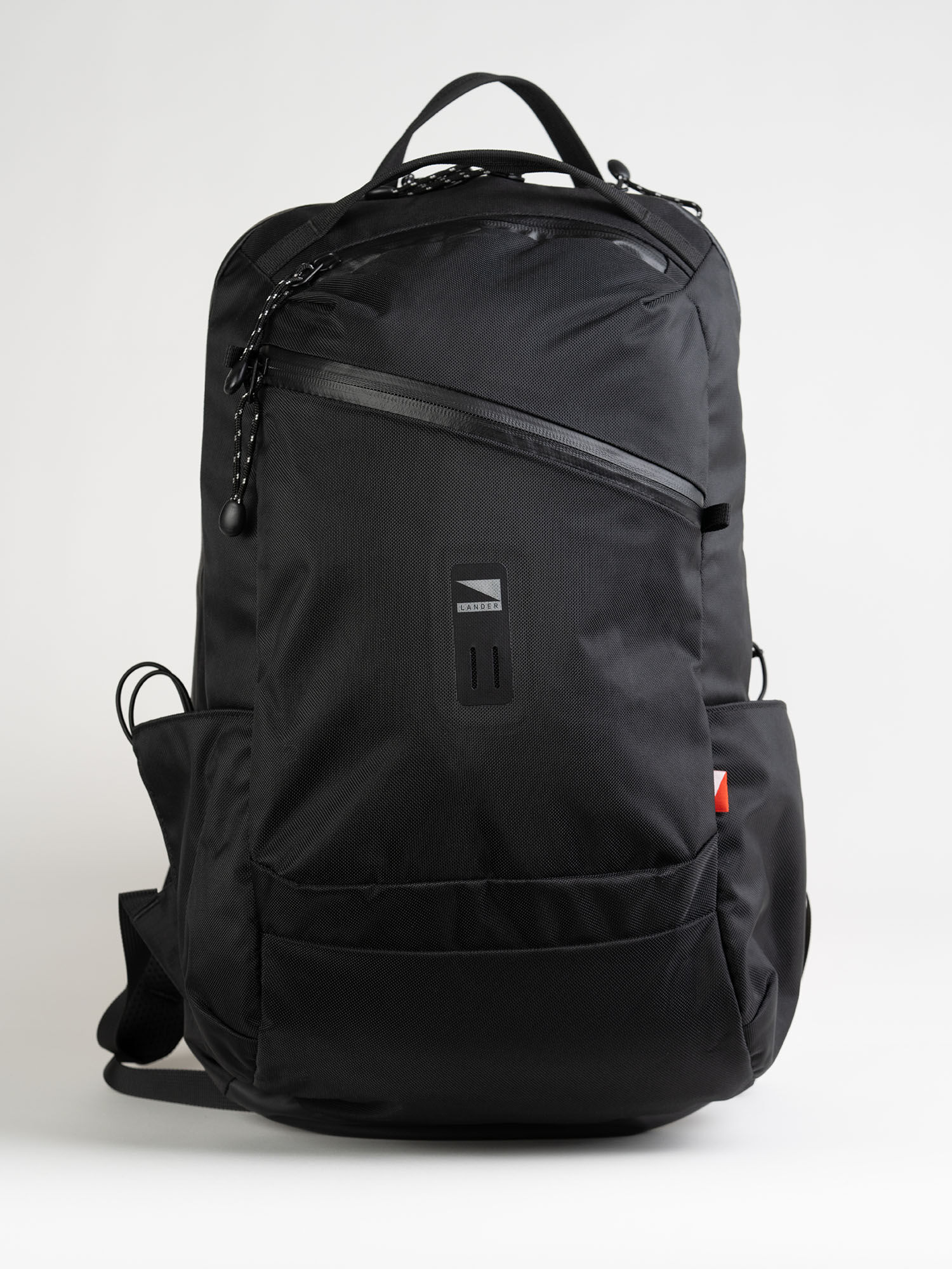Commuter backpack 25L