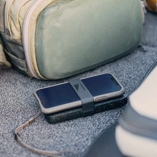 Cascade® Wireless Charging Power Bank